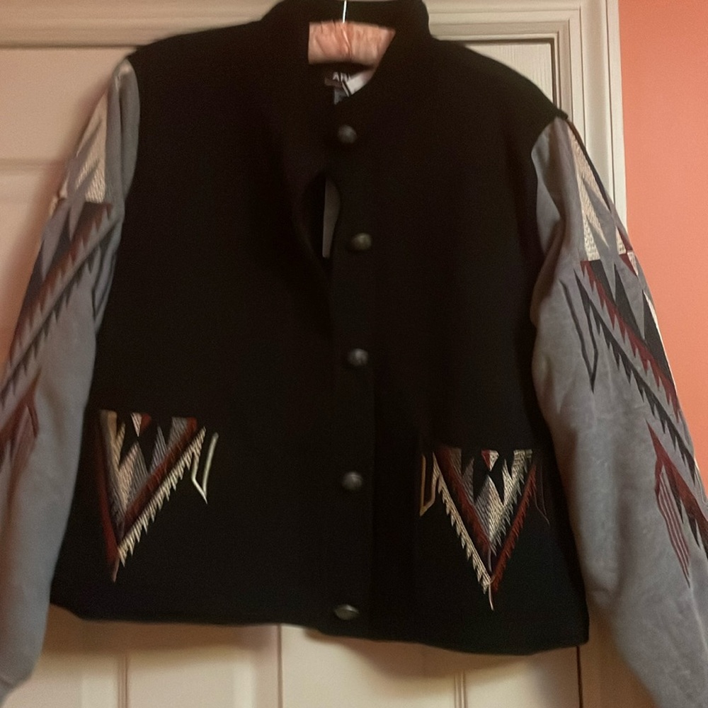 Ariat jacket Large NWT $139